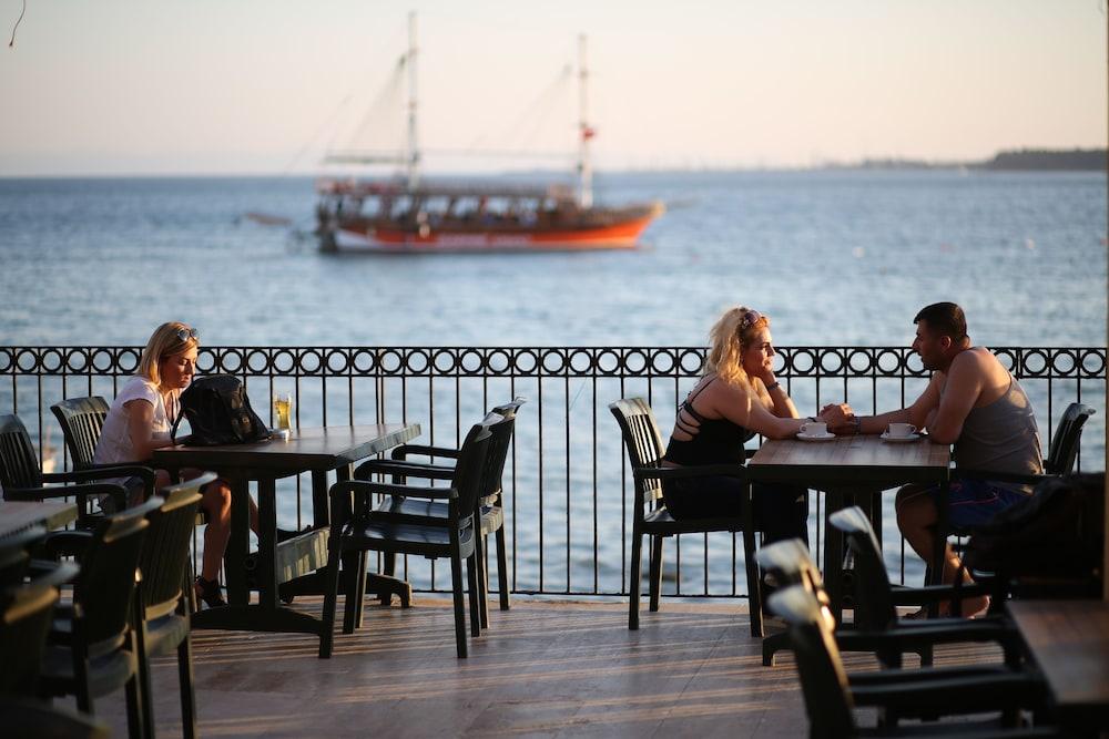 Tuntas Beach Hotel Altinkum Дидим Экстерьер фото