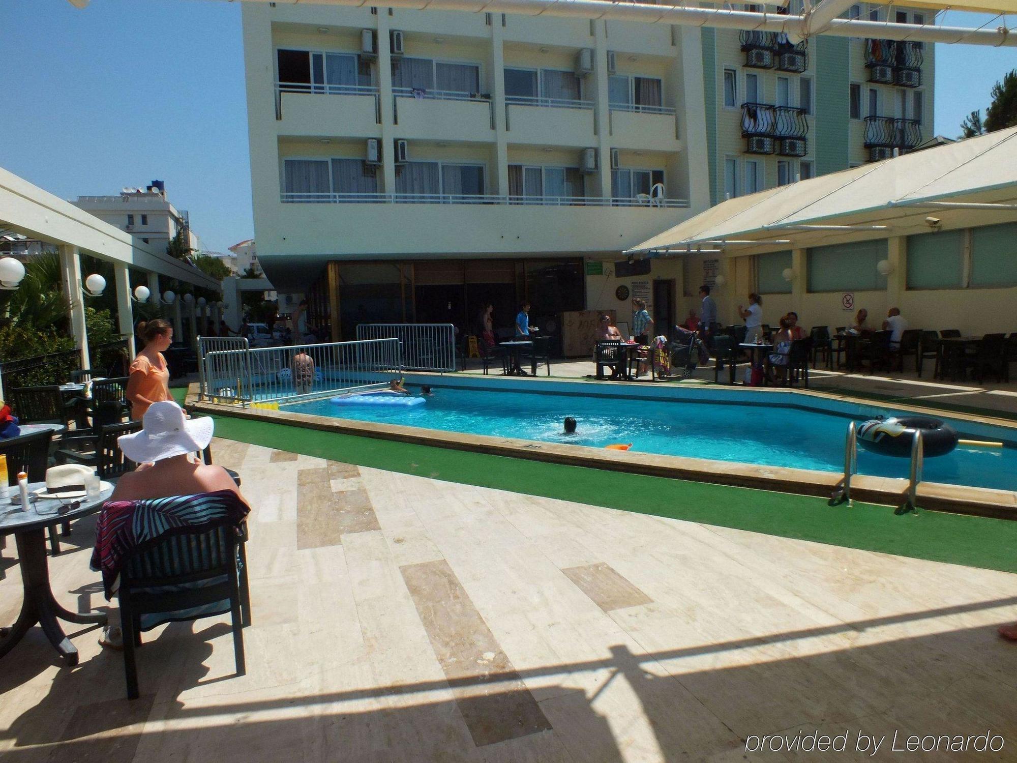 Tuntas Beach Hotel Altinkum Дидим Удобства фото