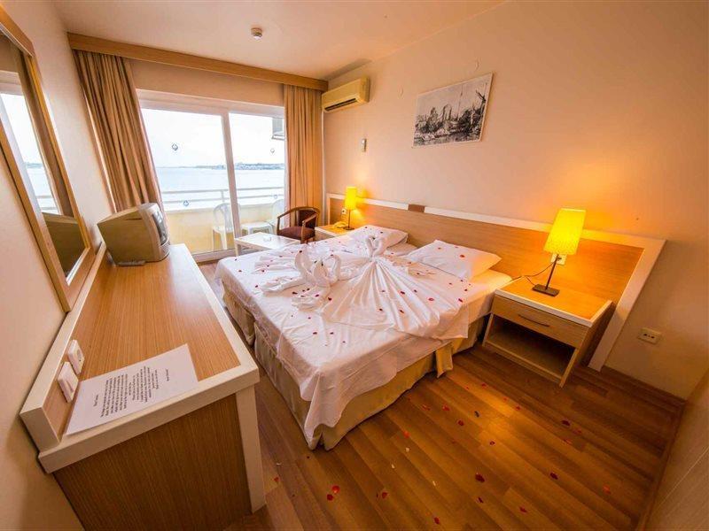 Tuntas Beach Hotel Altinkum Дидим Экстерьер фото